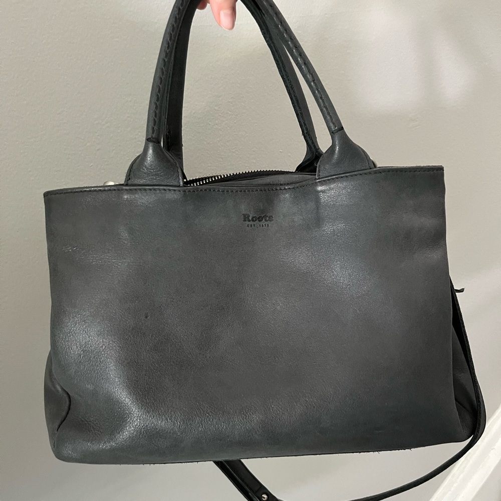 Roots Mont Royal shoulder crossbody leather bag